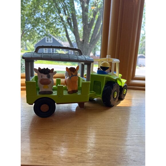 Fisher-Price Little People Caring For Animals Tractor Playset - Picture 4 of 7